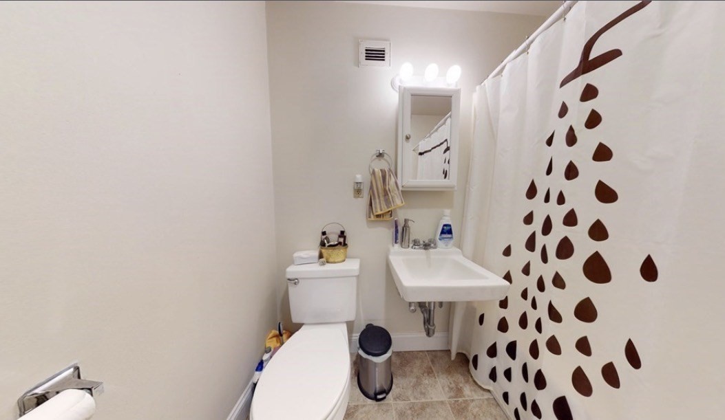 18 Juniper St. - Longwood