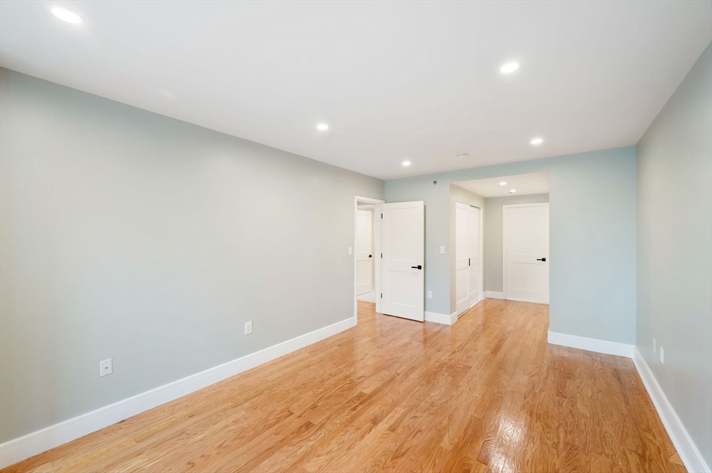 75 Cambridge Prkwy - Cambridgeport