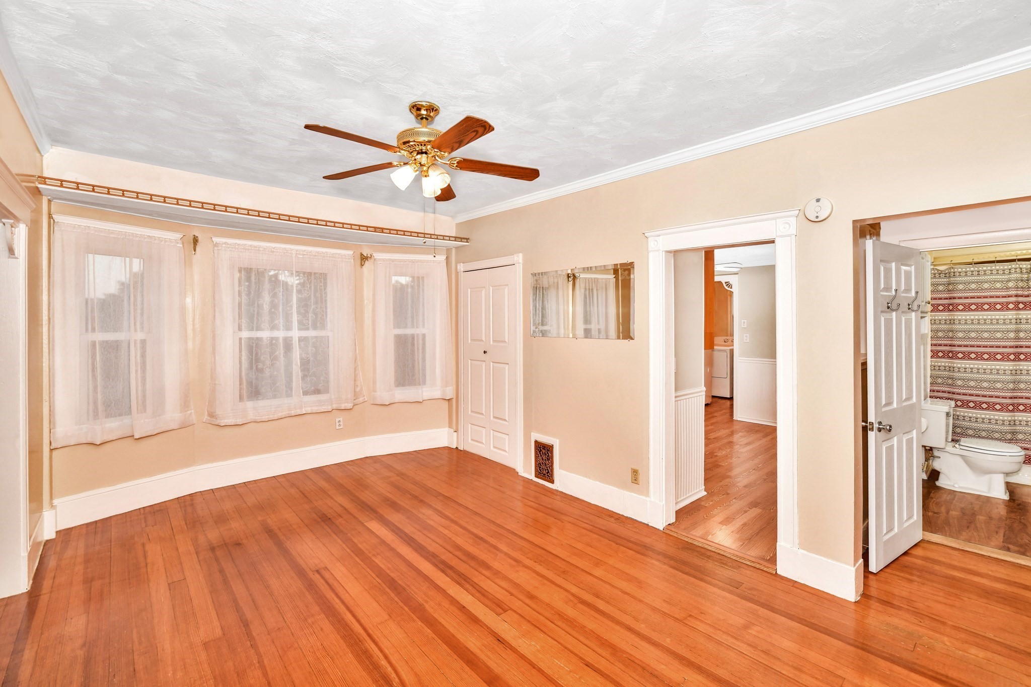 1877 Hyde Park Ave. - Hyde Park