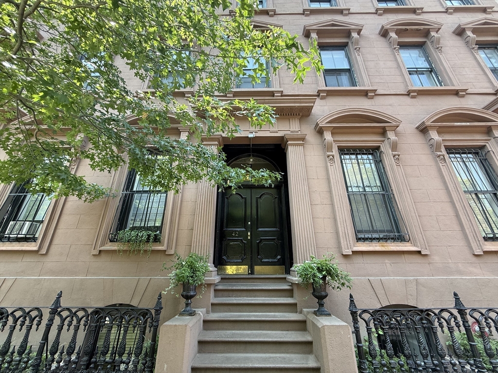 42 West Newton - South End