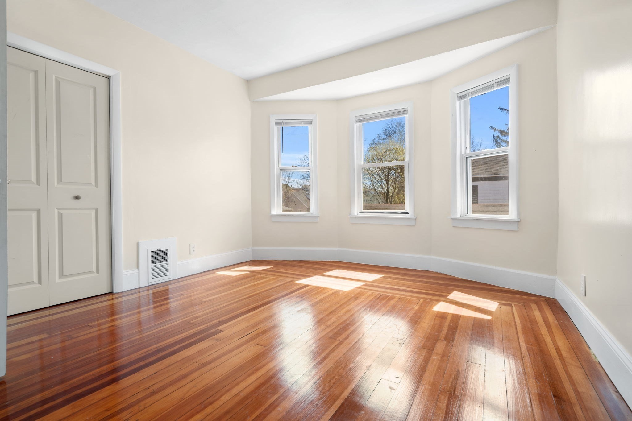 14 Child St. - Hyde Park