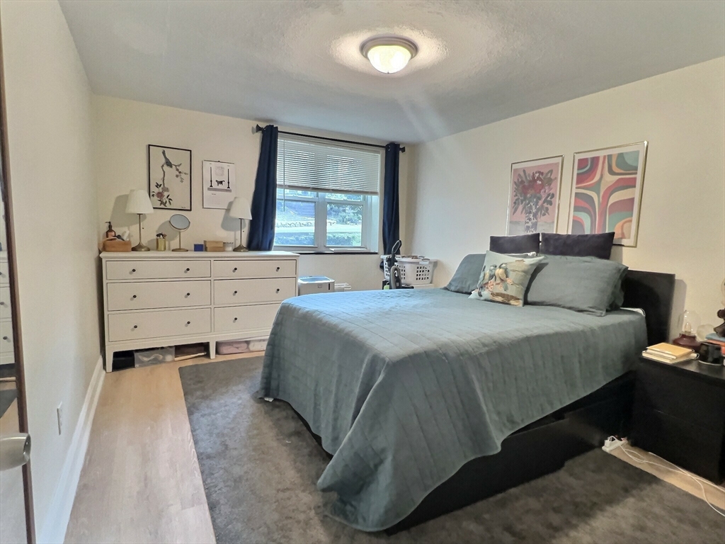 217 Kent - Longwood