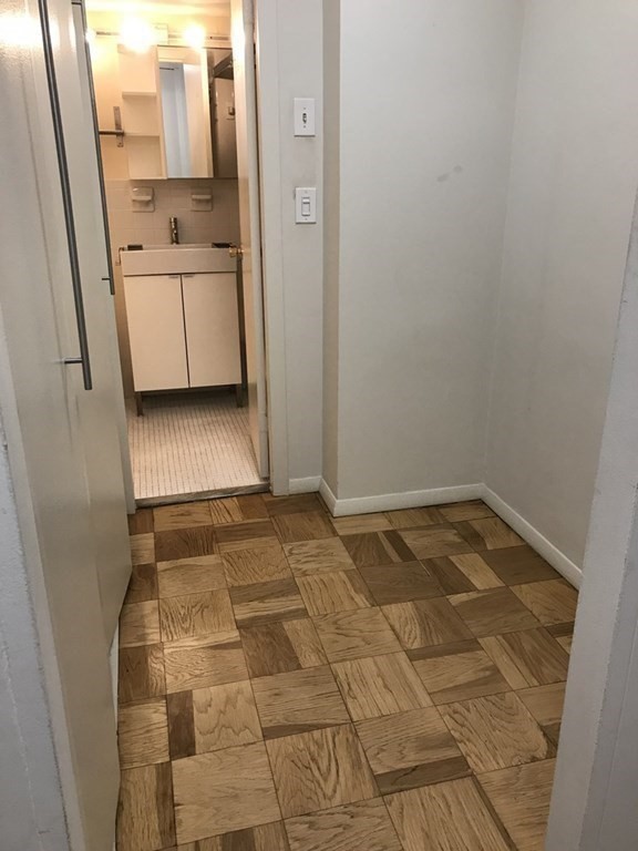 6 Whittier Pl. - West End