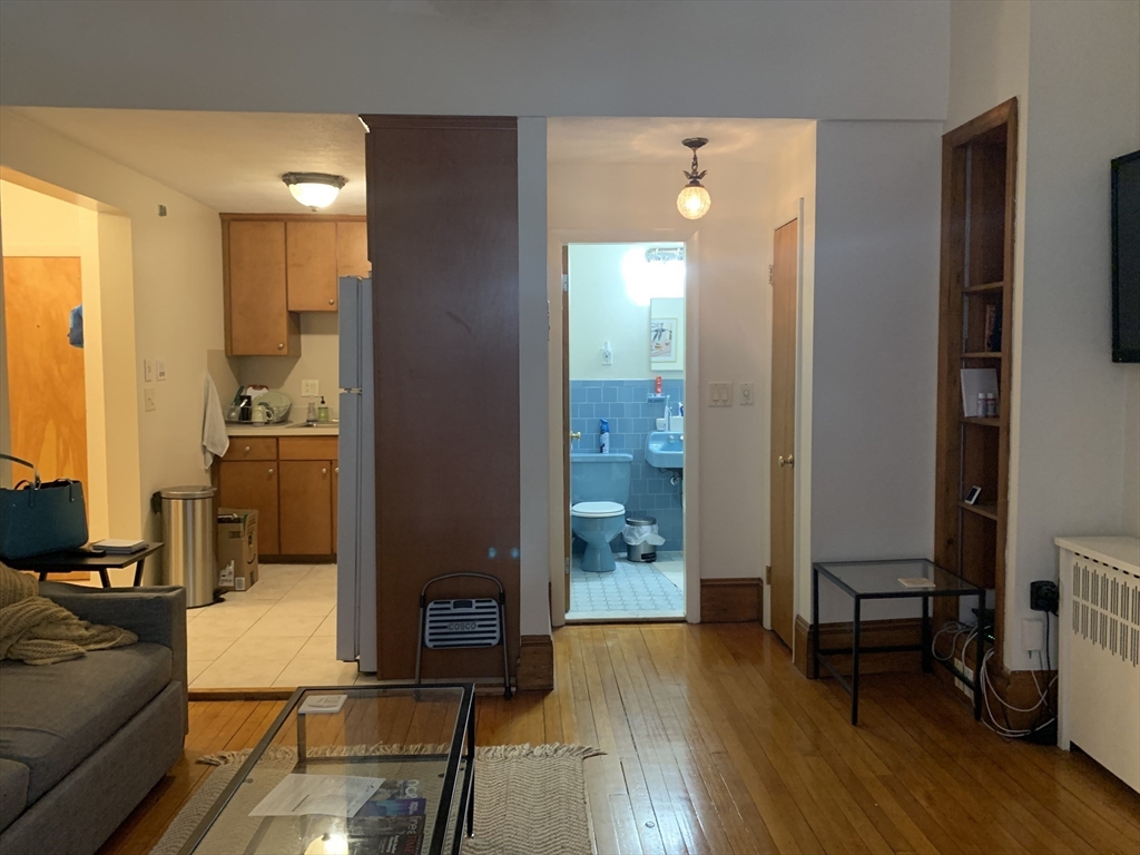 907 Beacon St. - Fenway