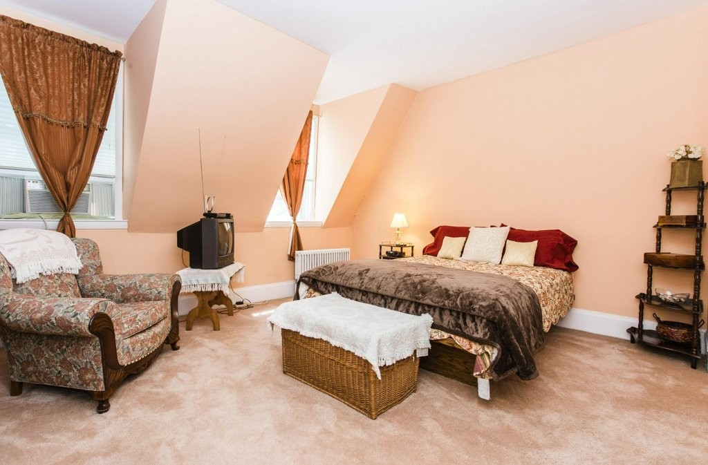 82 Highland St. - Roxbury