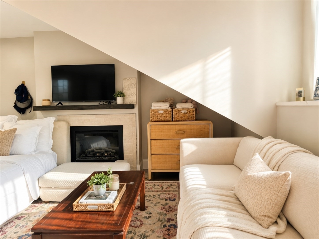 105 Charles St. - Beacon Hill