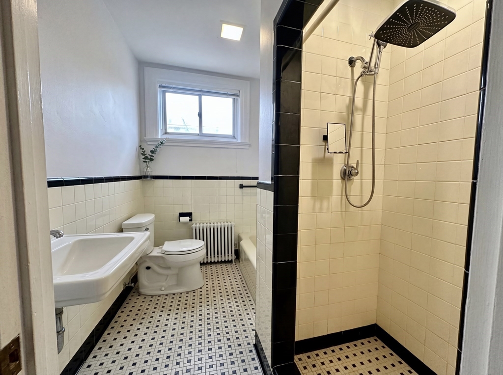 1683 Beacon St. - Washington Square