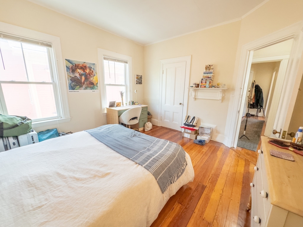 11-13 Wendell St. - Agassiz
