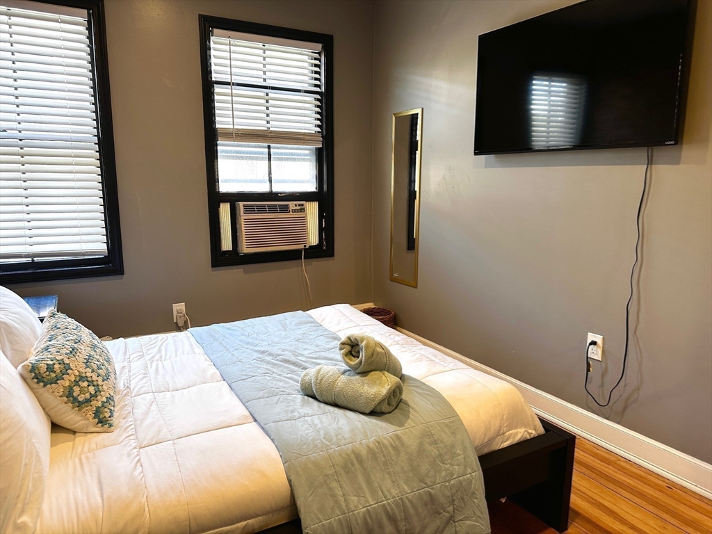 10 Pompeii St. - Roxbury
