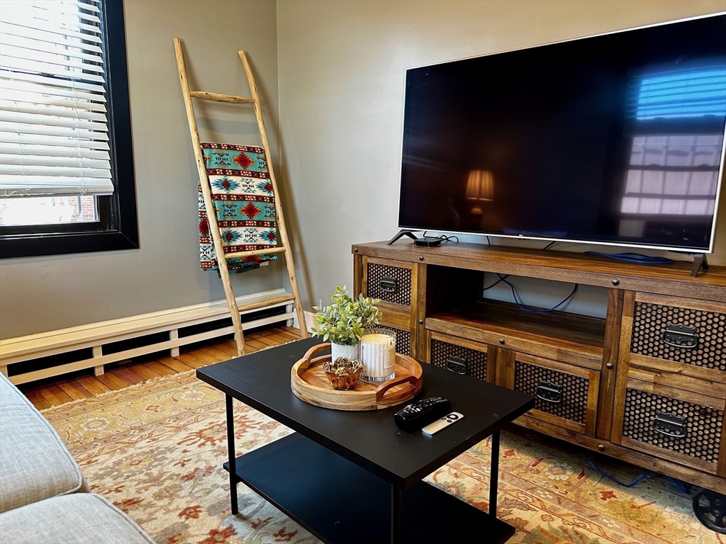 10 Pompeii St. - Roxbury