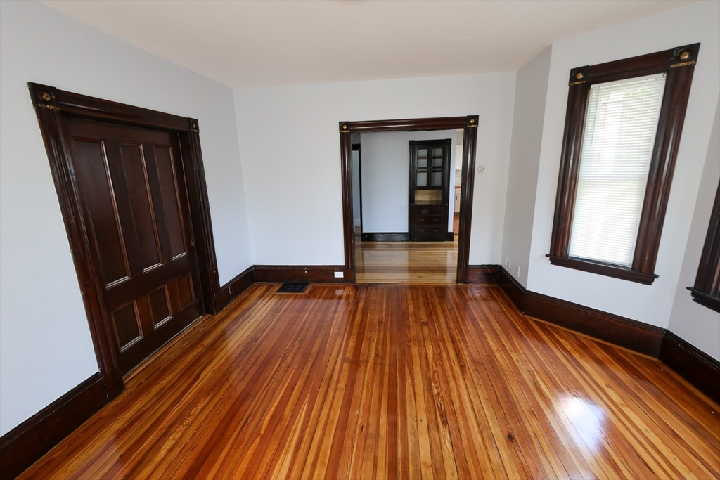50 Thatcher St. - Hyde Park
