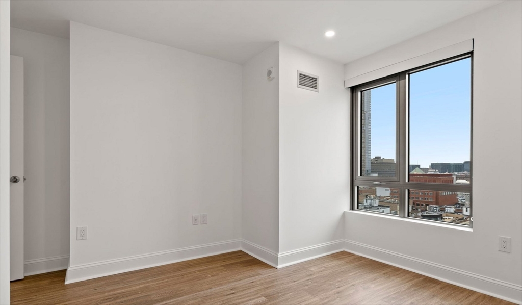 99 Kneeland St. - Chinatown