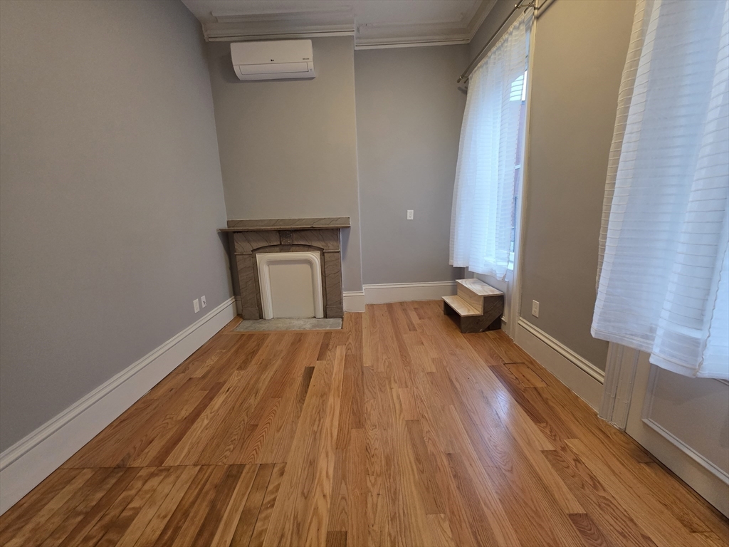 98 Mount Pleasant Ave. - Roxbury