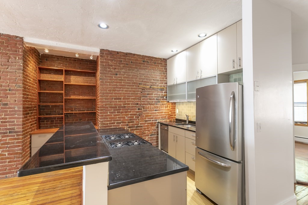 101 Cedar St. - Roxbury