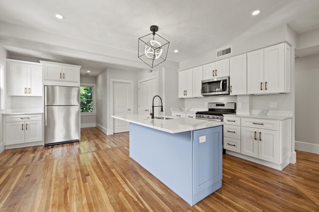 580 Ashmont - Dorchester
