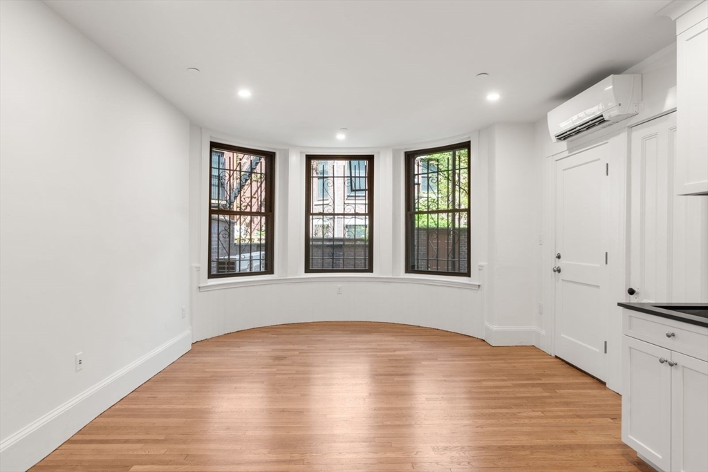 389 Commonwealth Ave. - Back Bay