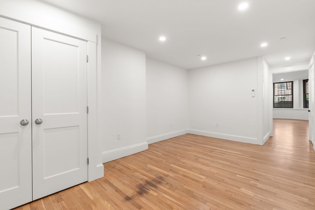 389 Commonwealth Ave. - Back Bay