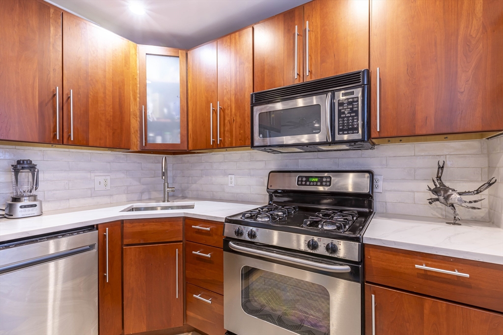 52 Cooper St. - North End