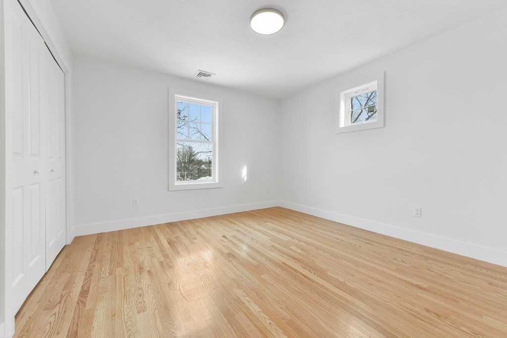 62 West Milton St. - Hyde Park