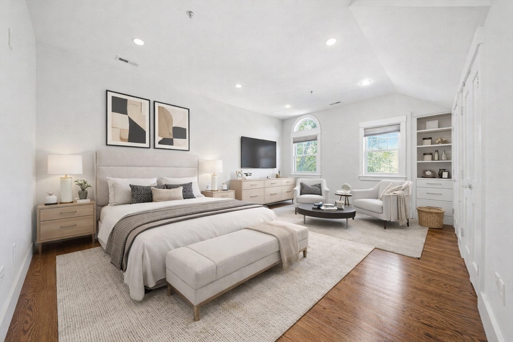9 Montague St. - Riverside