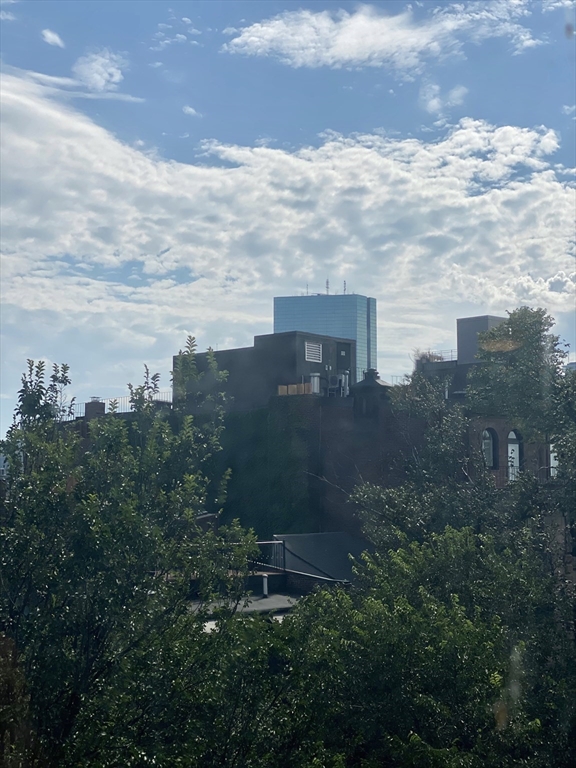 81 Mount Vernon St. - Beacon Hill
