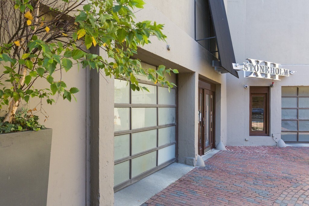 12 Stoneholm St. - Back Bay