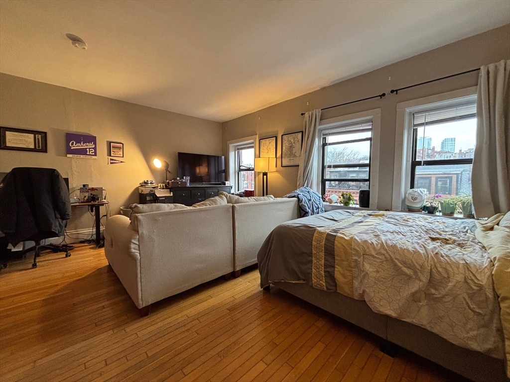 82 Charles St. - Beacon Hill