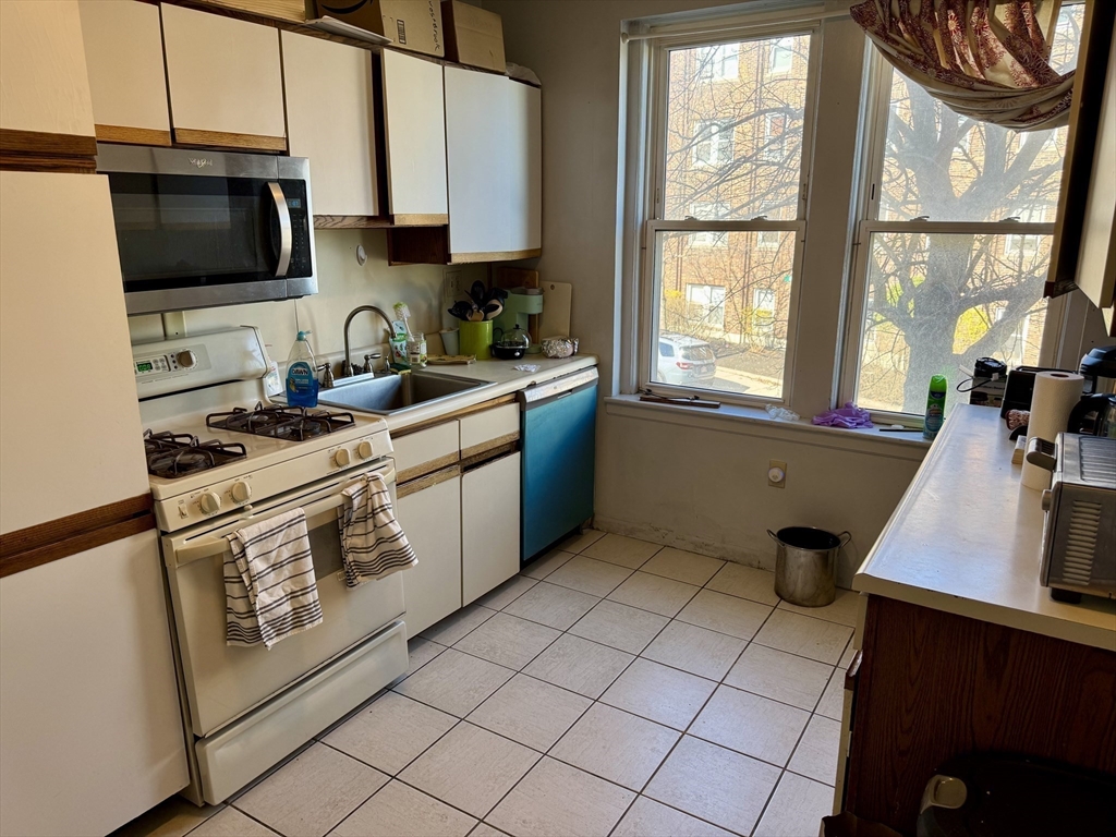 2039 Commonwealth Ave. - Brighton