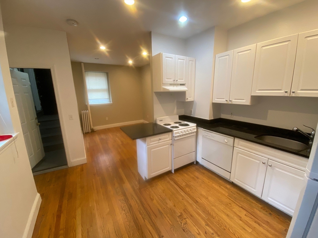 103 Charles St. - Beacon Hill