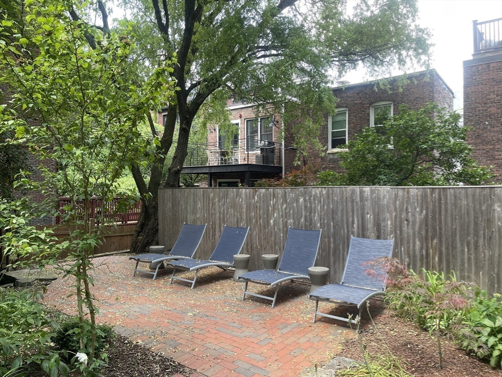 40 Grove St. - Beacon Hill