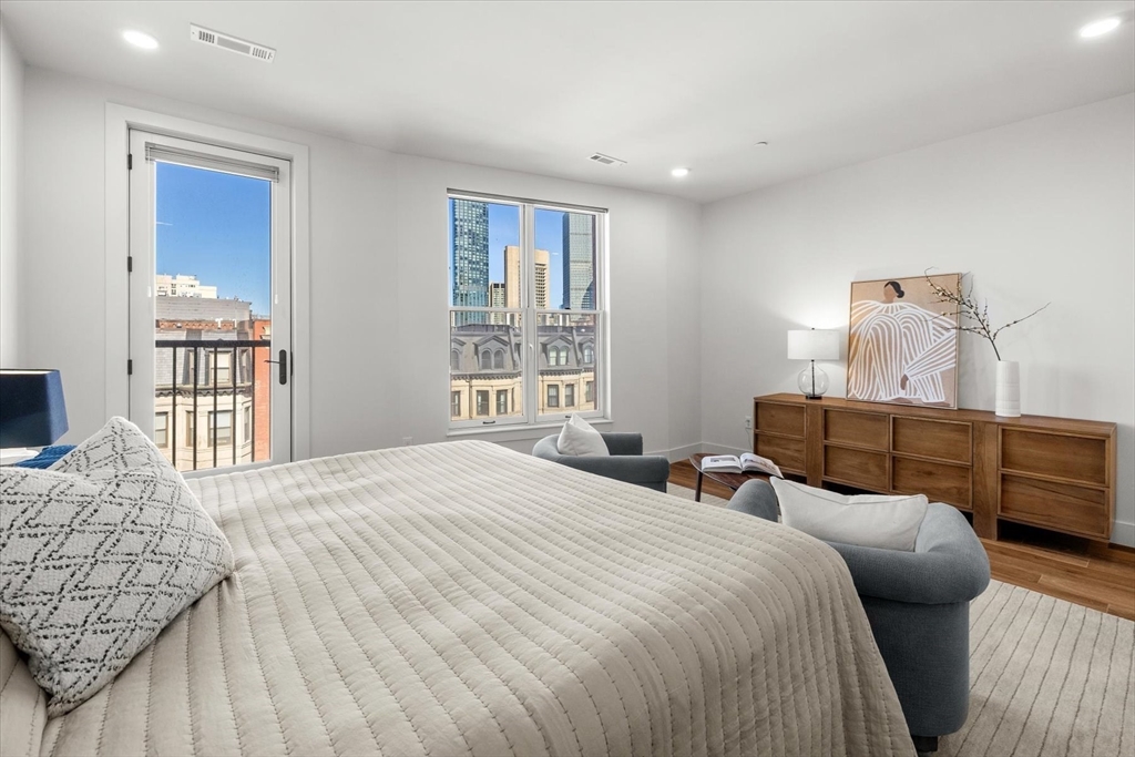 566 Columbus Ave. - South End