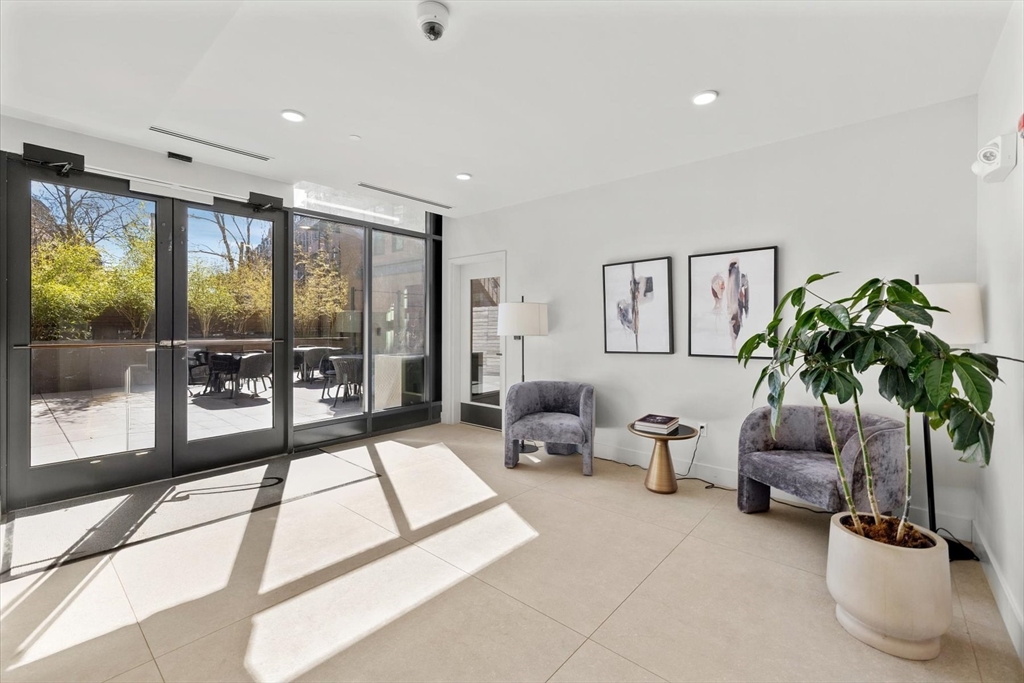 566 Columbus Ave. - South End