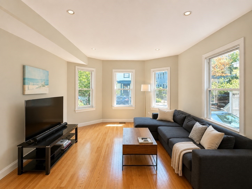 11 Peters St. - Cambridgeport