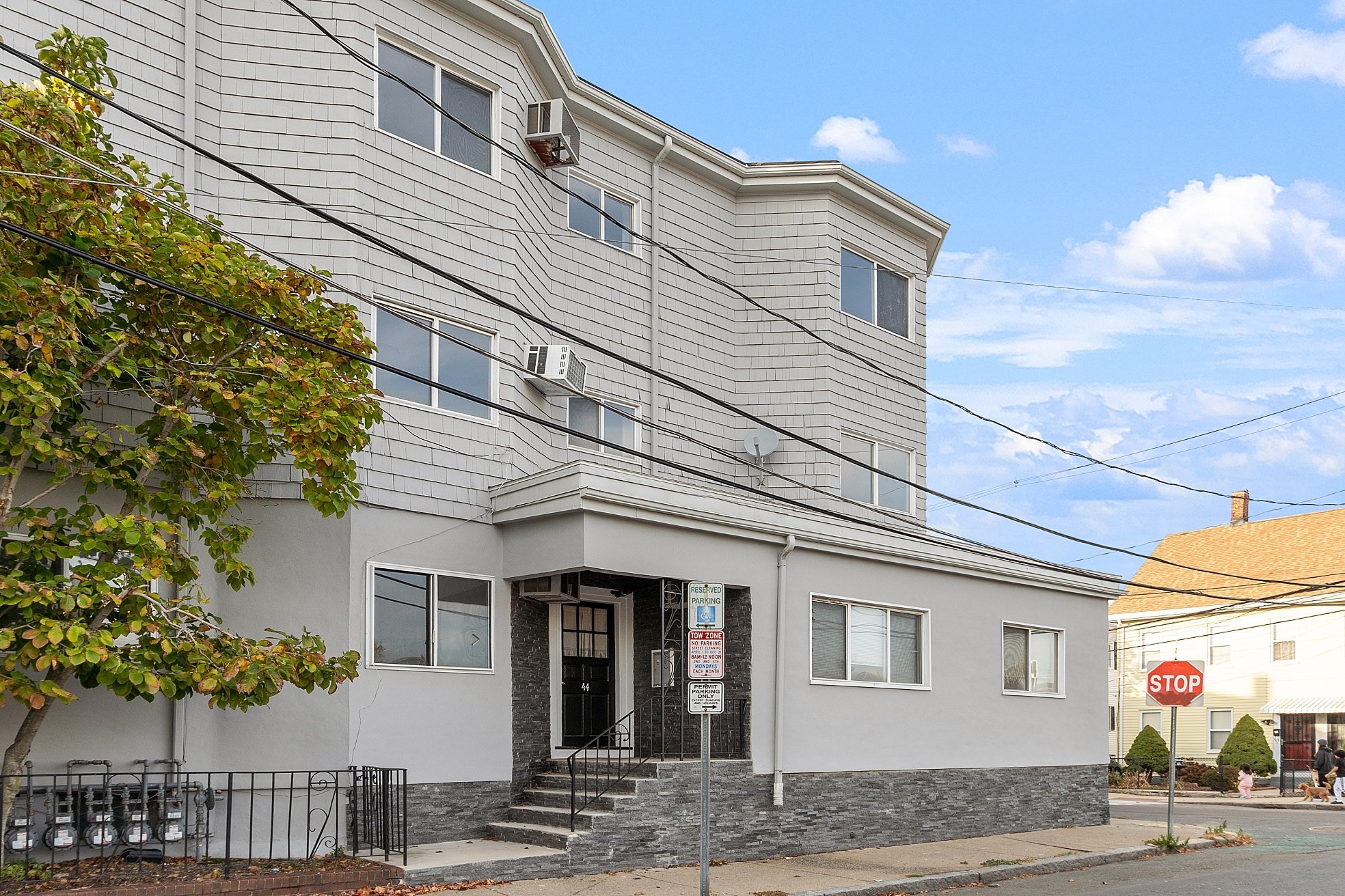 44 Dana - Winter Hill
