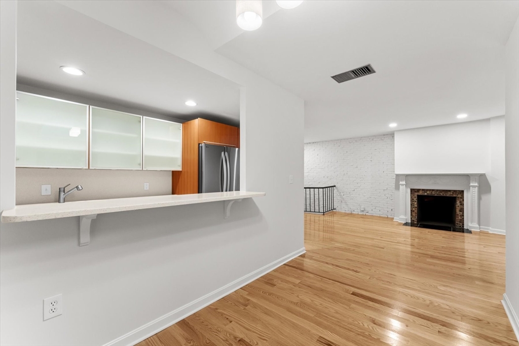 103 Gainsborough St. - Fenway