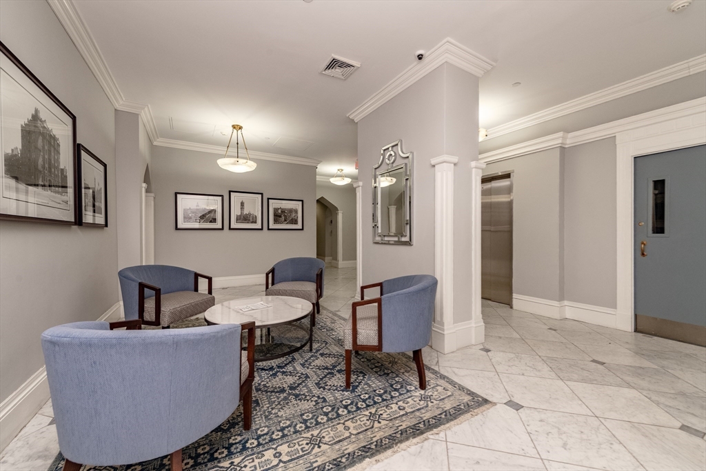 271 Dartmouth St. - Back Bay