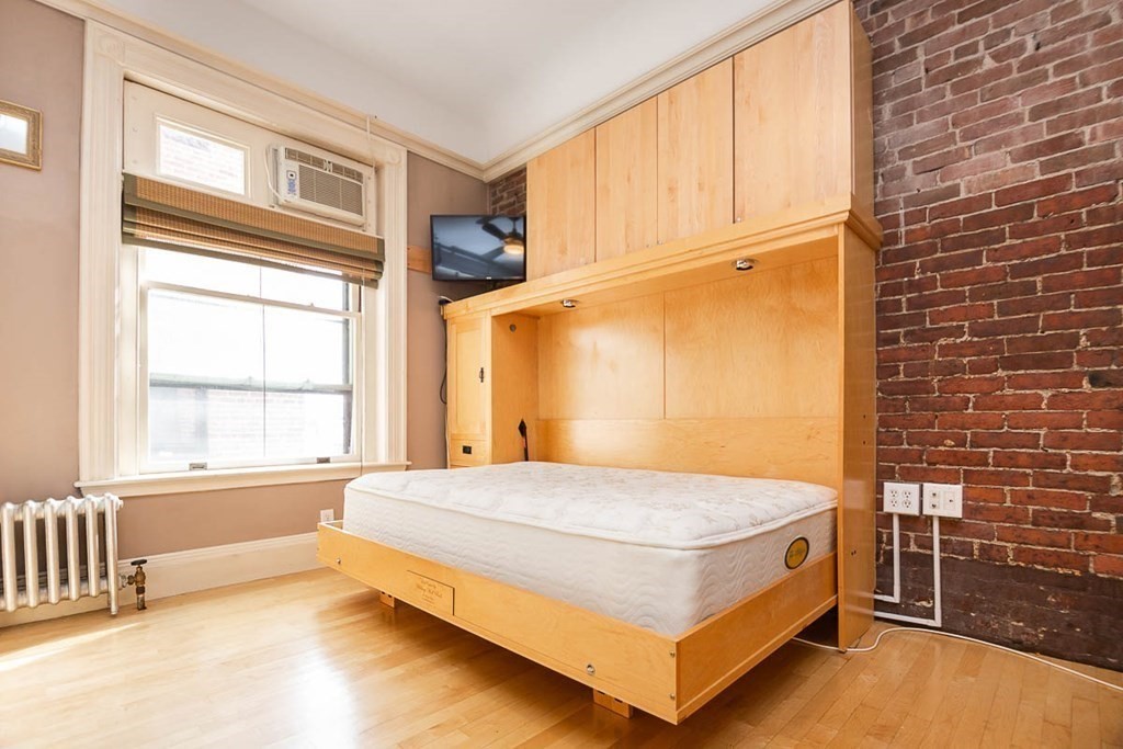 290 Commonwealth Ave. - Back Bay
