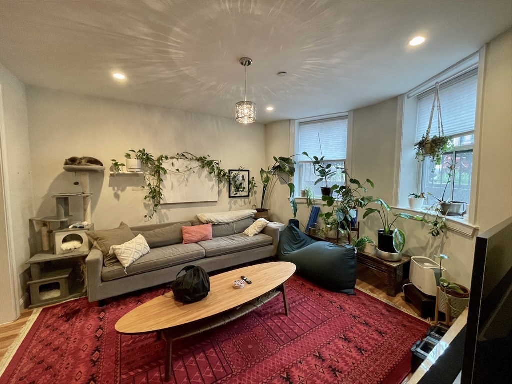 652 Massachusetts Ave. - South End