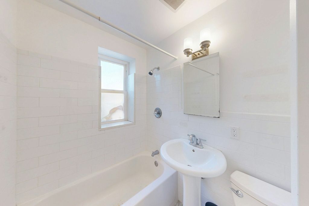 104 Trowbridge St. - Mid Cambridge