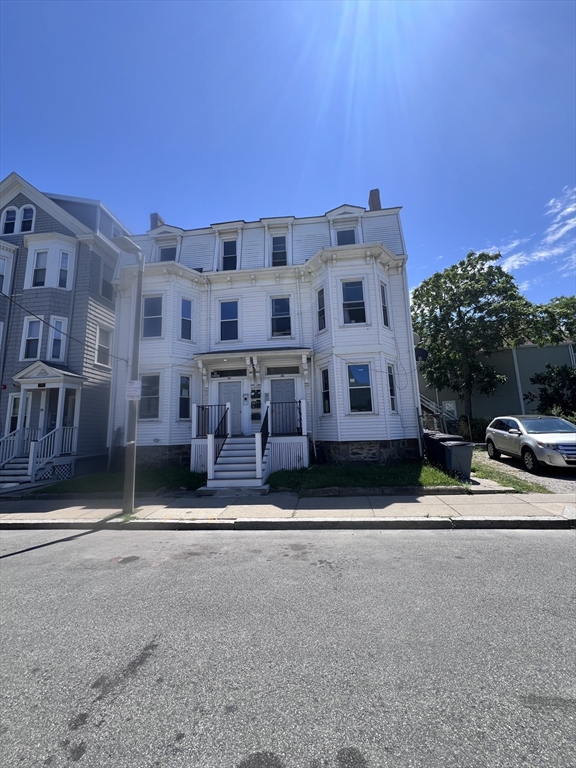 20 Rockville Park - Roxbury