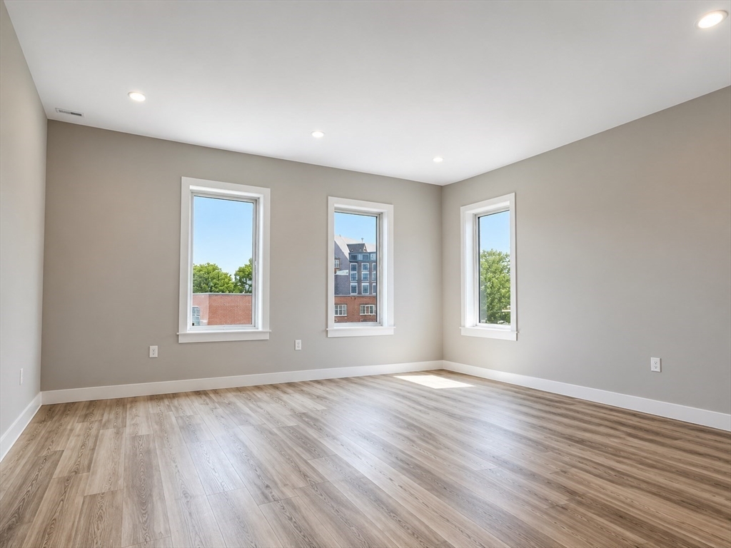 1305 Hyde Park Ave. - Hyde Park