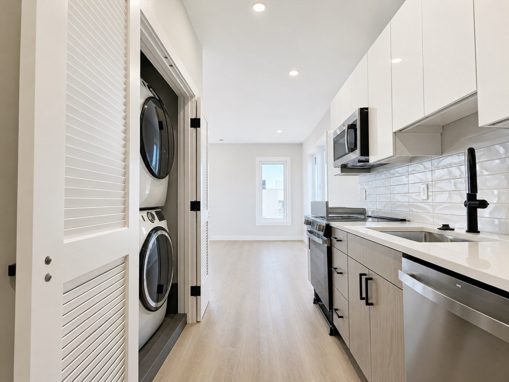 1305 Hyde Park Ave. - Hyde Park