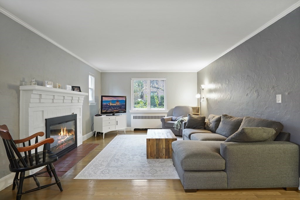 60 Gardner Rd. - Brookline