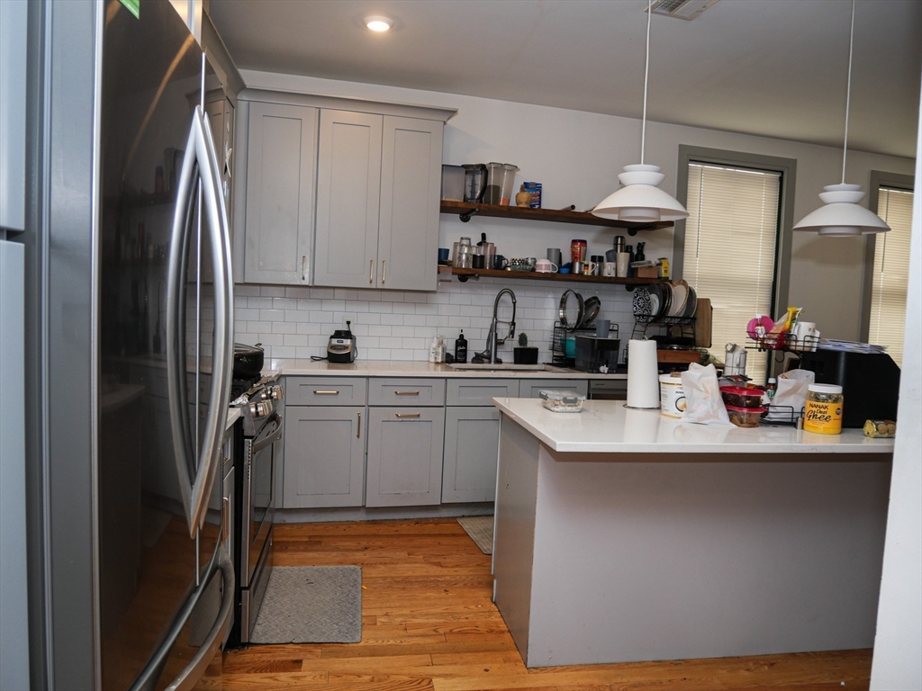 15 Maywood - Roxbury