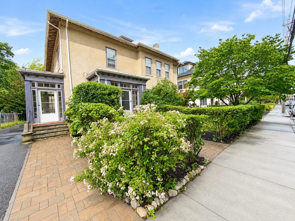 67 Green St. - Coolidge Corner