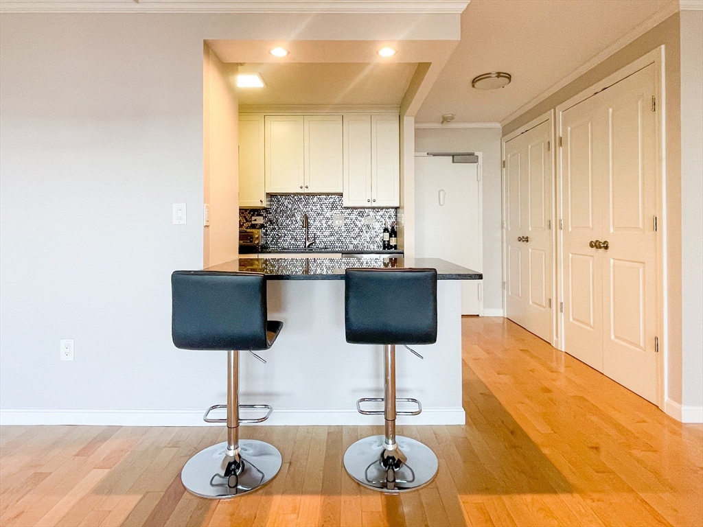 9 Hawthorne Pl. - West End