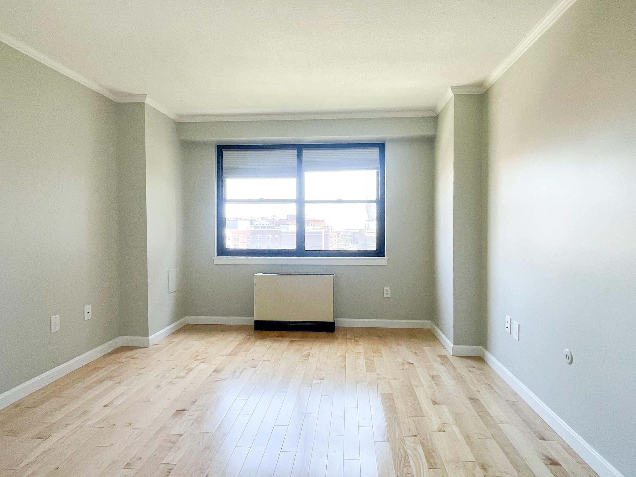 9 Hawthorne Pl. - West End