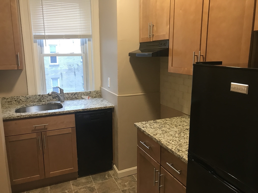 125 Park Dr. - Fenway
