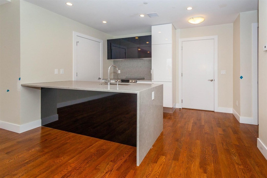 906 East 2nd - South Boston