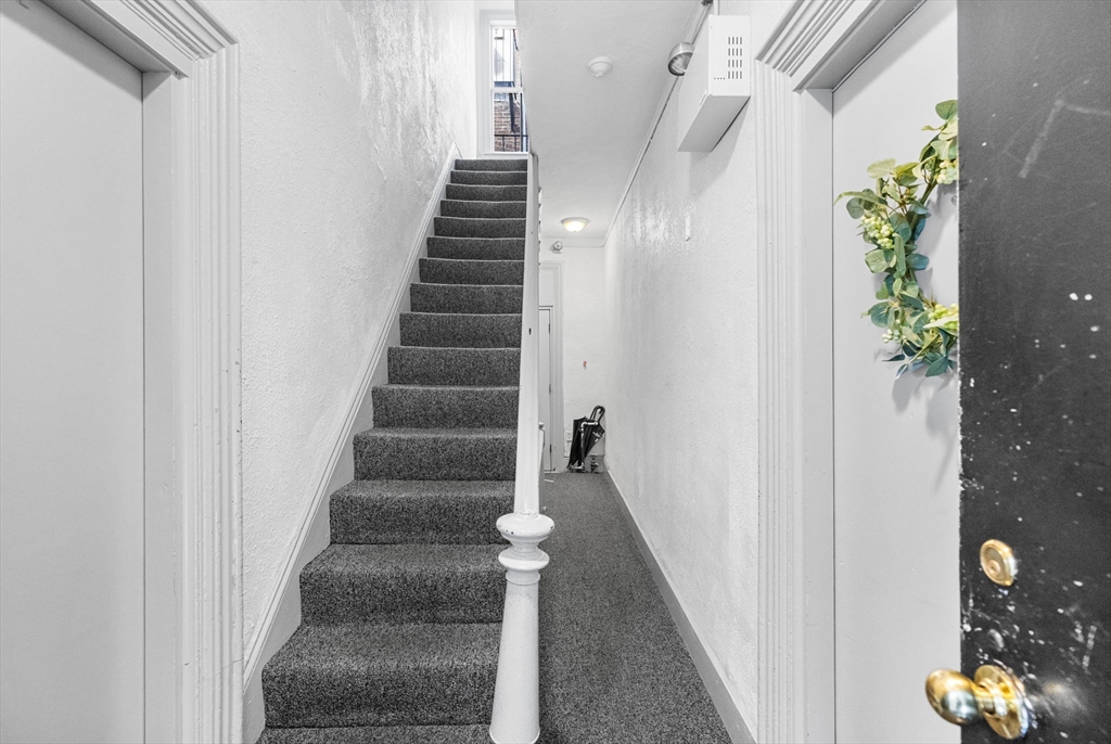 19 South Russell - Beacon Hill